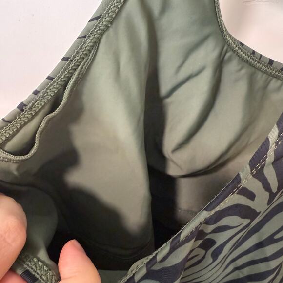 Ruby Ribbon Women's Sports Tank Racerback Square Neck Black Green 44 - Picture 8 of 8